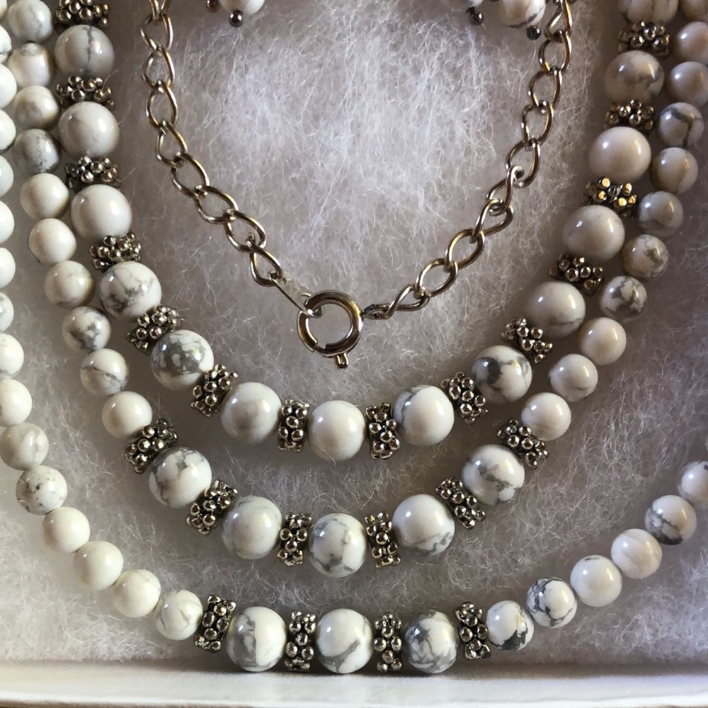 Handmade Howlite three strand bead necklace and matching earrings.  NEW in box.